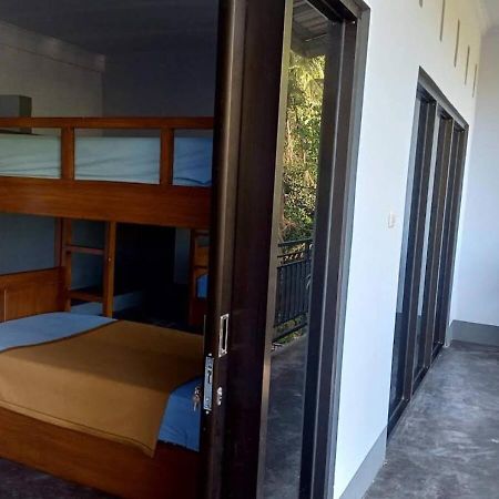 Merendeng Hostel Kuta Kuta  Exteriör bild