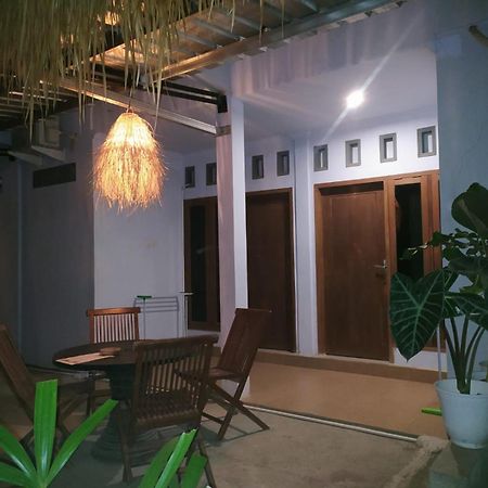 Merendeng Hostel Kuta Kuta  Exteriör bild