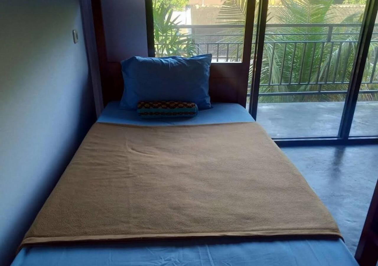 Merendeng Hostel Kuta Kuta  Exteriör bild