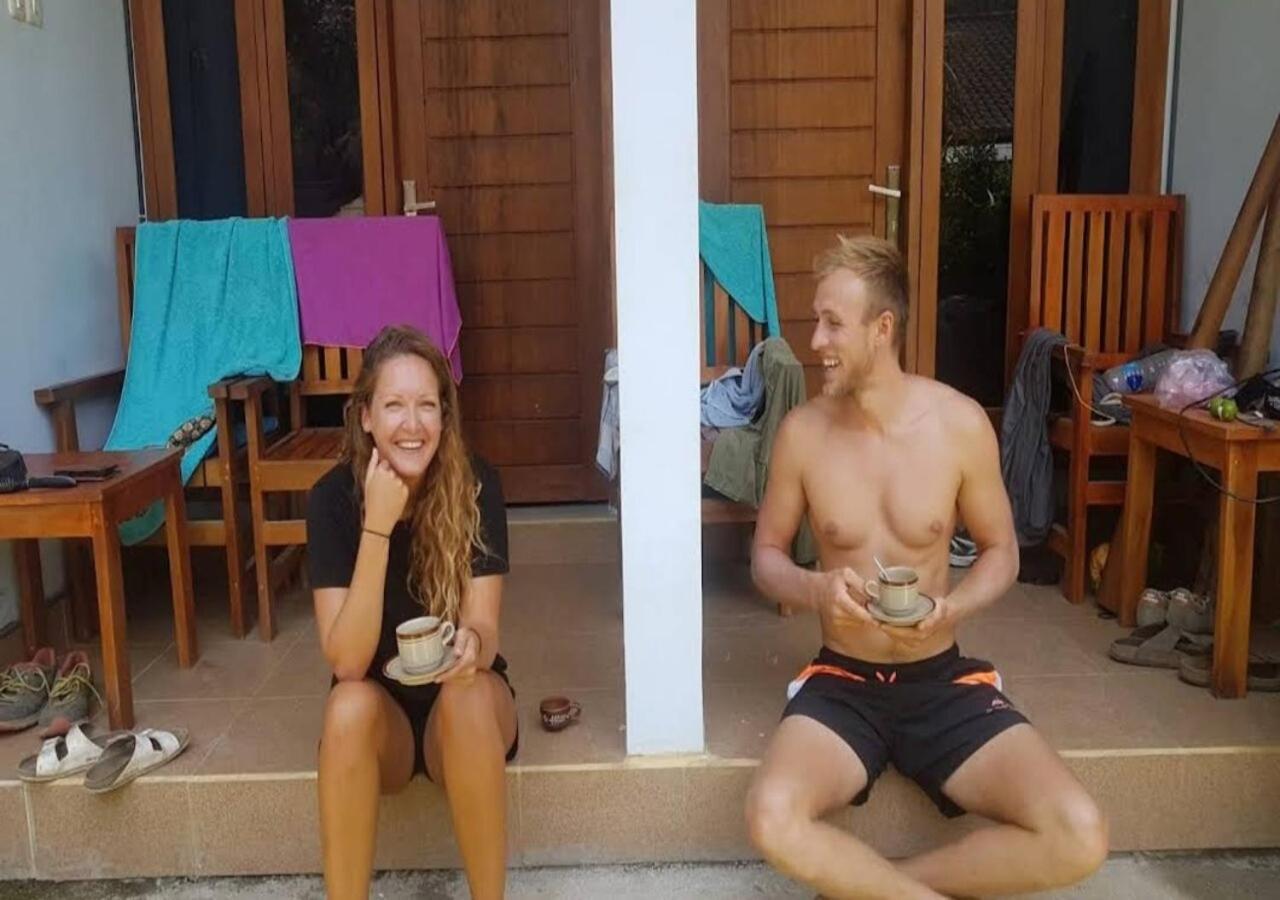 Merendeng Hostel Kuta Kuta  Exteriör bild