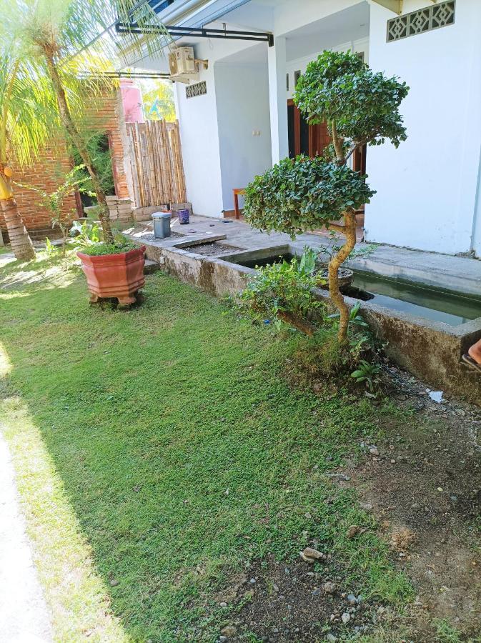 Merendeng Hostel Kuta Kuta  Exteriör bild