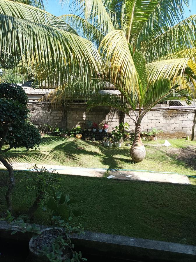 Merendeng Hostel Kuta Kuta  Exteriör bild