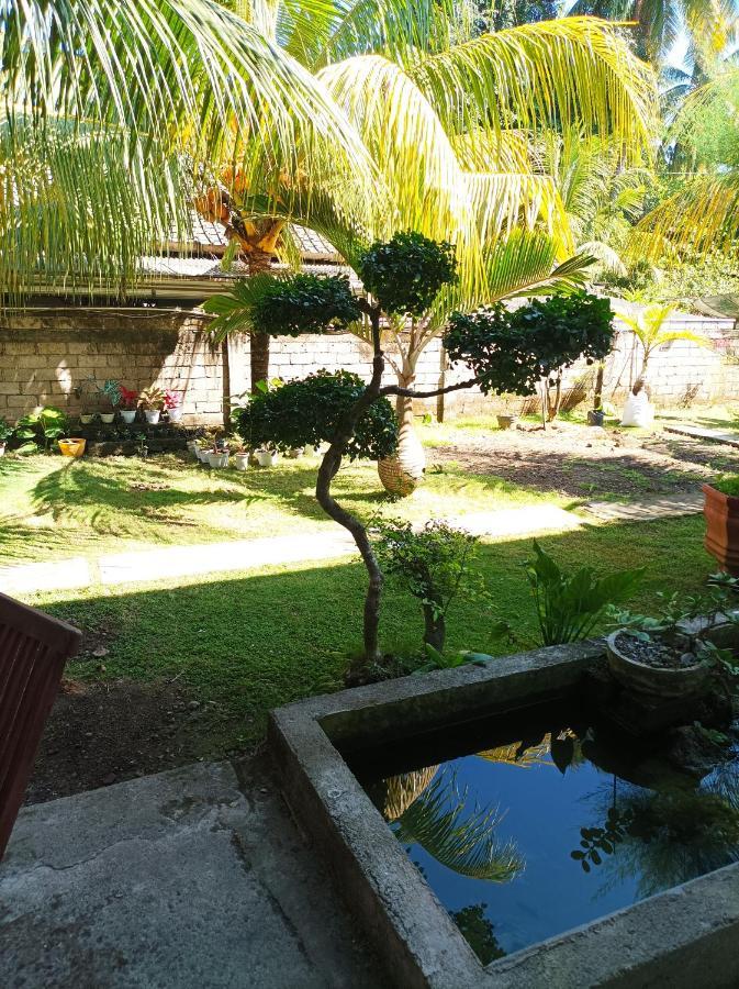 Merendeng Hostel Kuta Kuta  Exteriör bild
