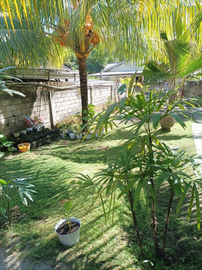 Merendeng Hostel Kuta Kuta  Exteriör bild