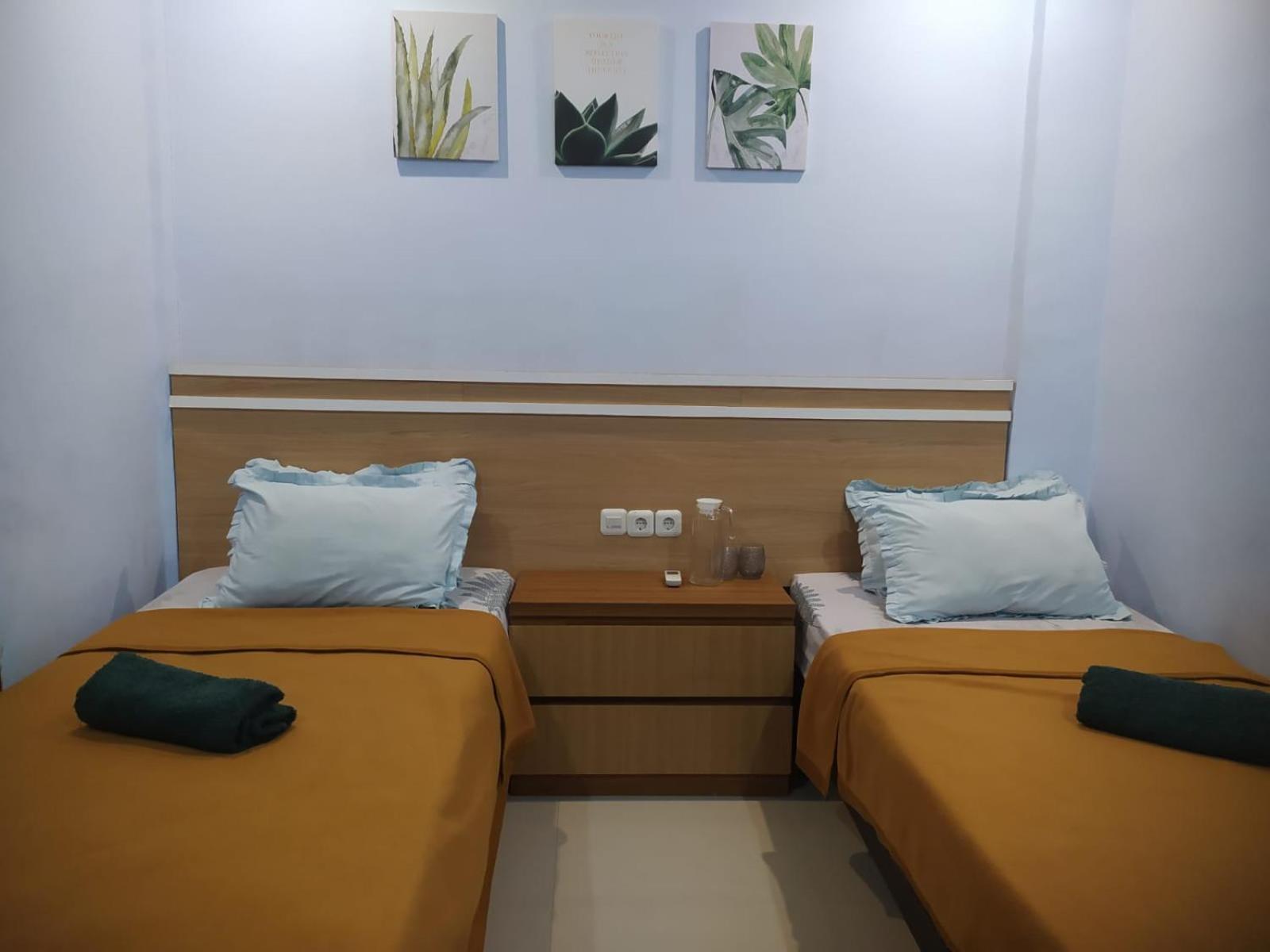 Merendeng Hostel Kuta Kuta  Exteriör bild